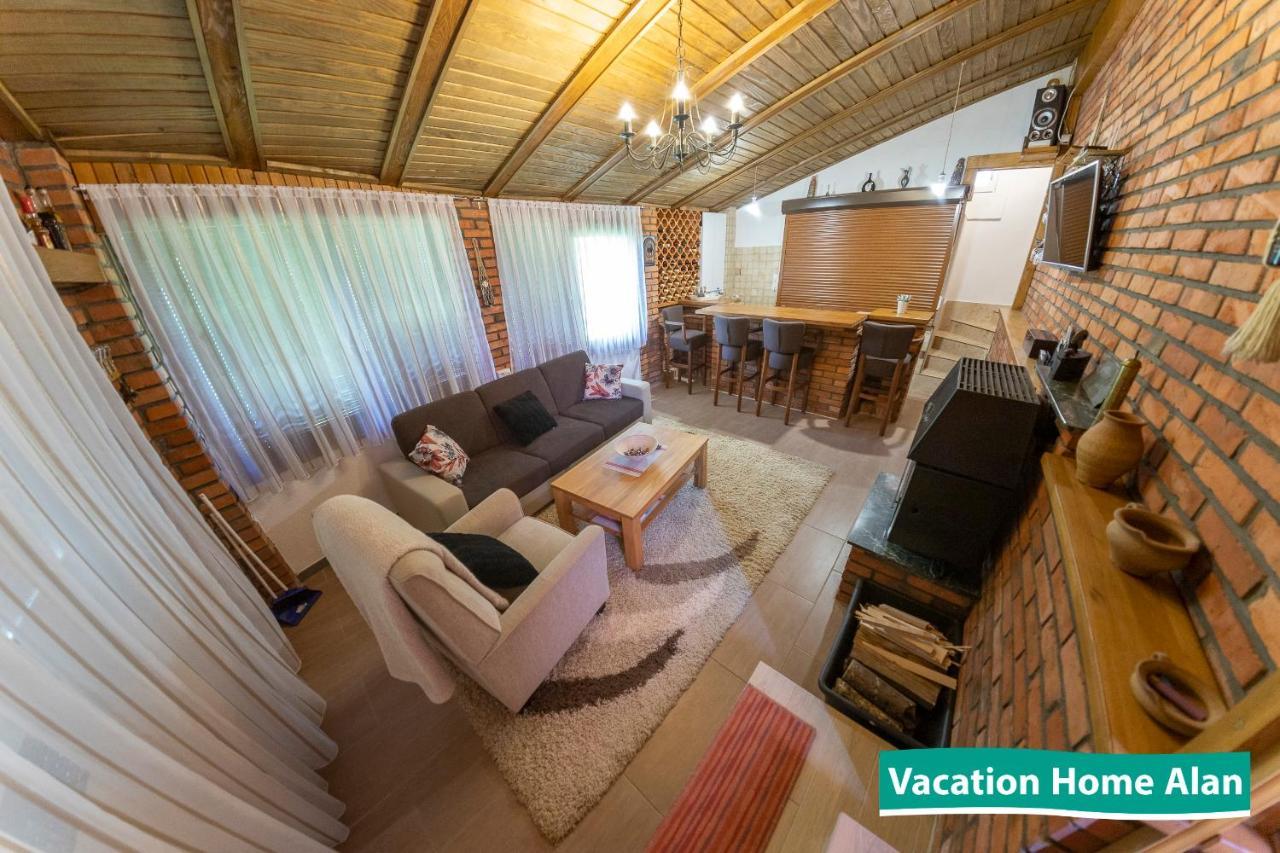 Vacation Home Alan 2 Kulen Vakuf Exterior foto