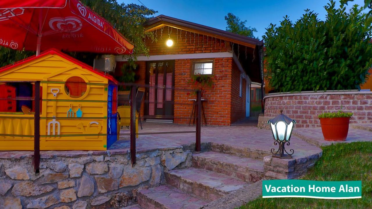 Vacation Home Alan 2 Kulen Vakuf Exterior foto