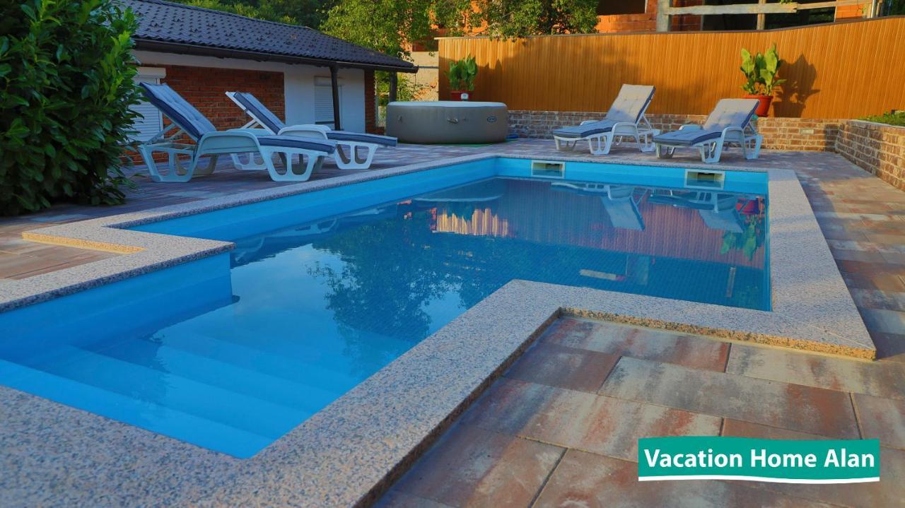 Vacation Home Alan 2 Kulen Vakuf Exterior foto