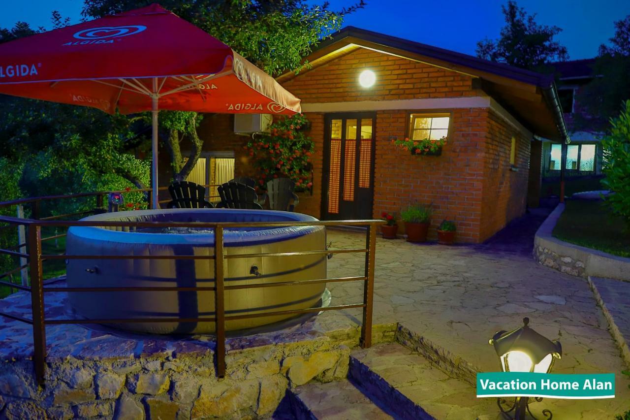 Vacation Home Alan 2 Kulen Vakuf Exterior foto